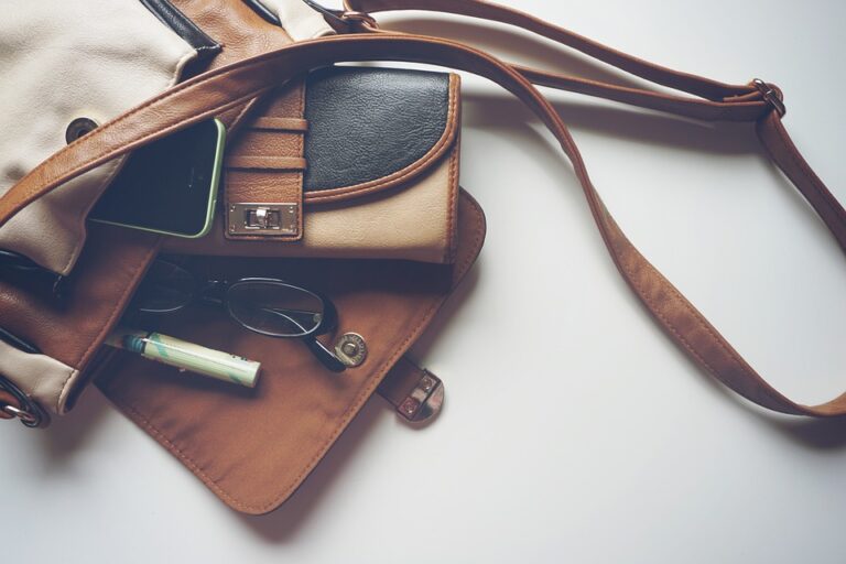 handbag 1478814 960 720